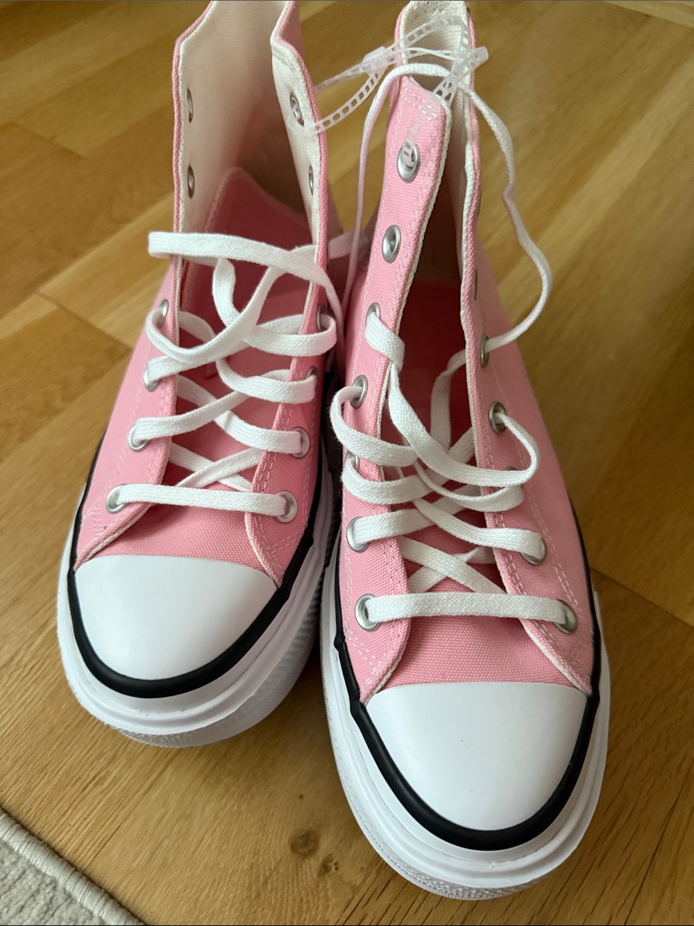 Converse Pink High-Top Platform Sneakers. - Picture 5 of 5